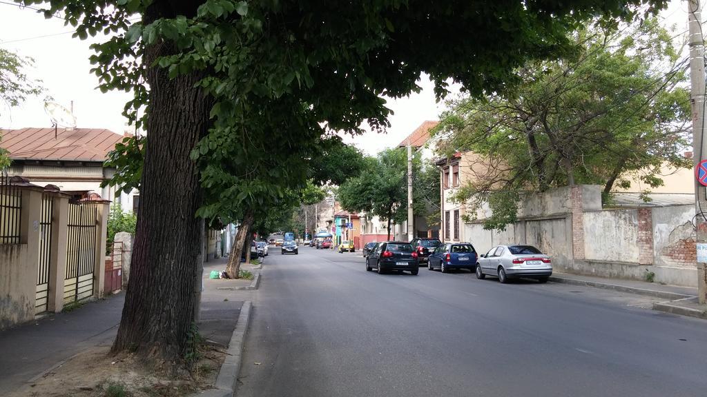 Friends Hostel Bucharest Luaran gambar