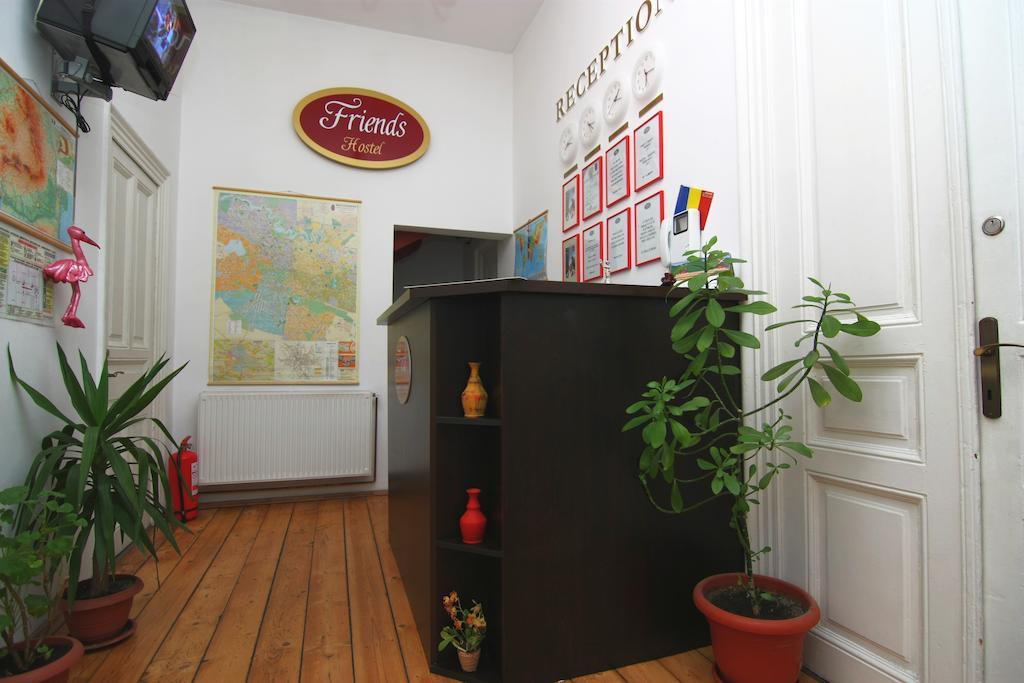 Friends Hostel Bucharest Luaran gambar